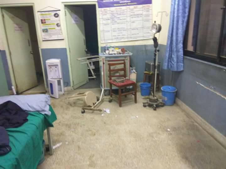 बिरामीको आक्रमणमा परेर झण्डै गएन डाक्टर र नर्सको ज्यान !