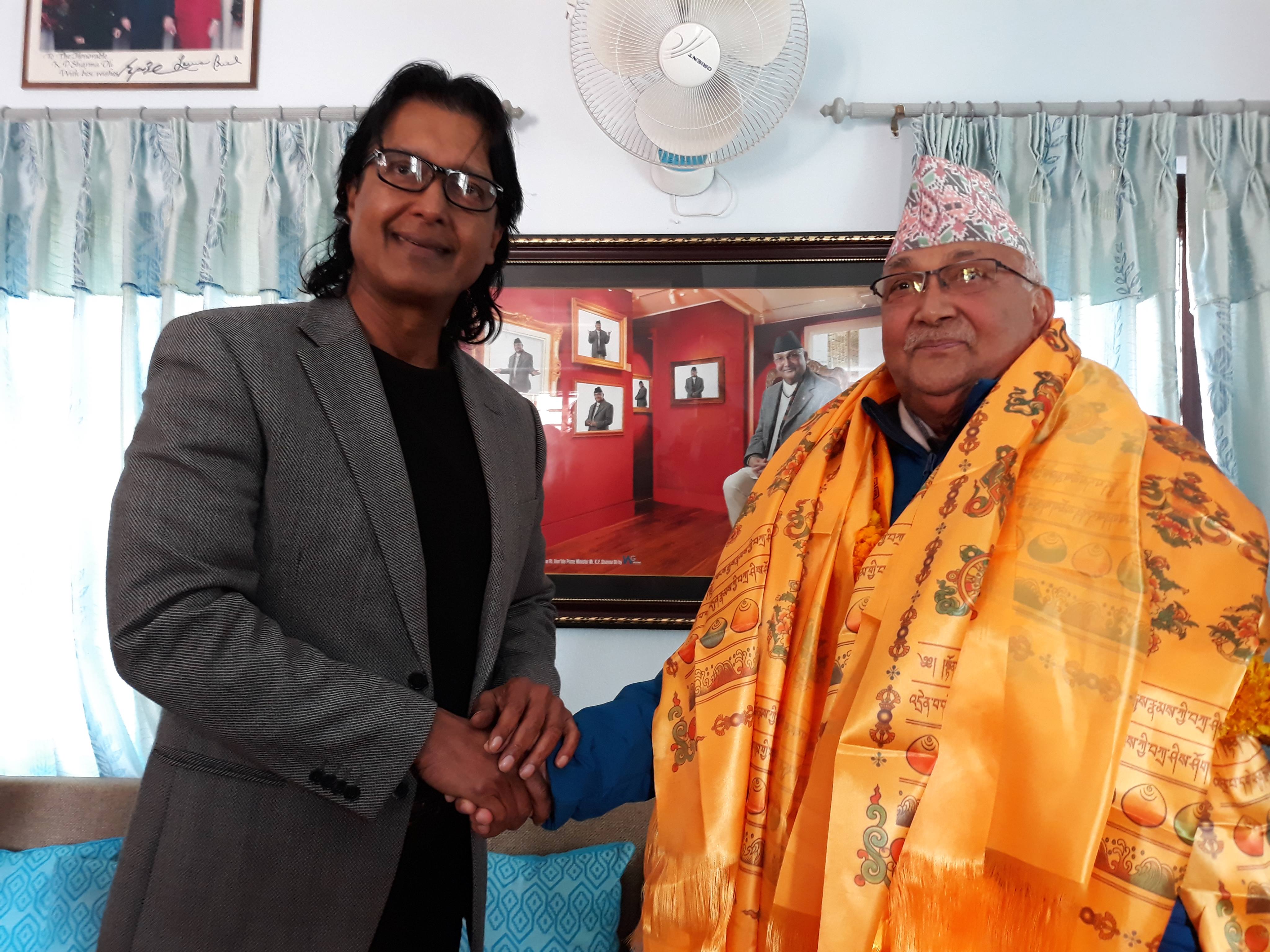 बधाई दिन पुगेका राजेश हमाललाई ओलीले भने–मैले निर्वाह गरेको भूमिकाबाट कसैलाई पनि पछुतो हुने छैन