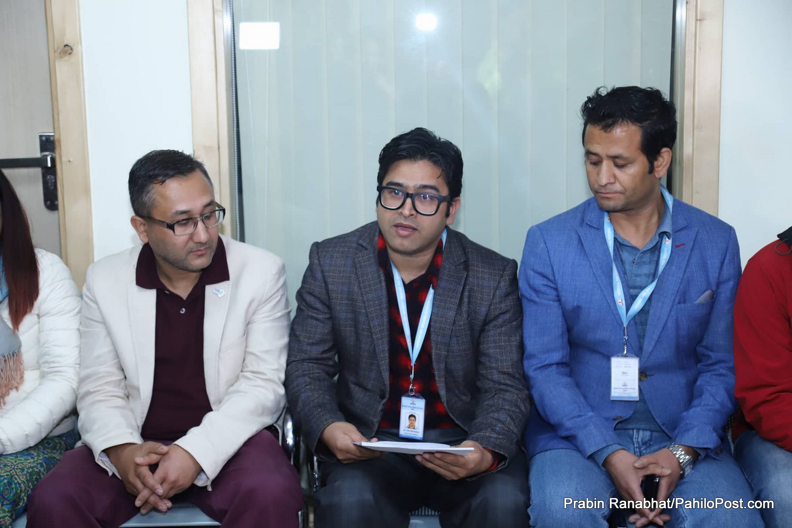 चिकित्सक भन्छन् - 'भरतमोहन अधिकारी जीवित हुनुहुन्छ तर....'