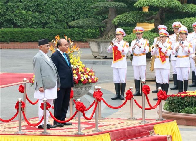 प्रधानमन्त्री ओलीलाई हानोईमा गार्ड अफ अनर: दुई पक्षीय वार्ता, तीन सहमति