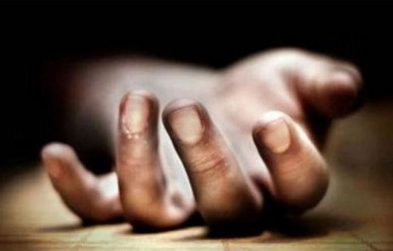 गैँडाको आक्रमणबाट एकको मृत्यु